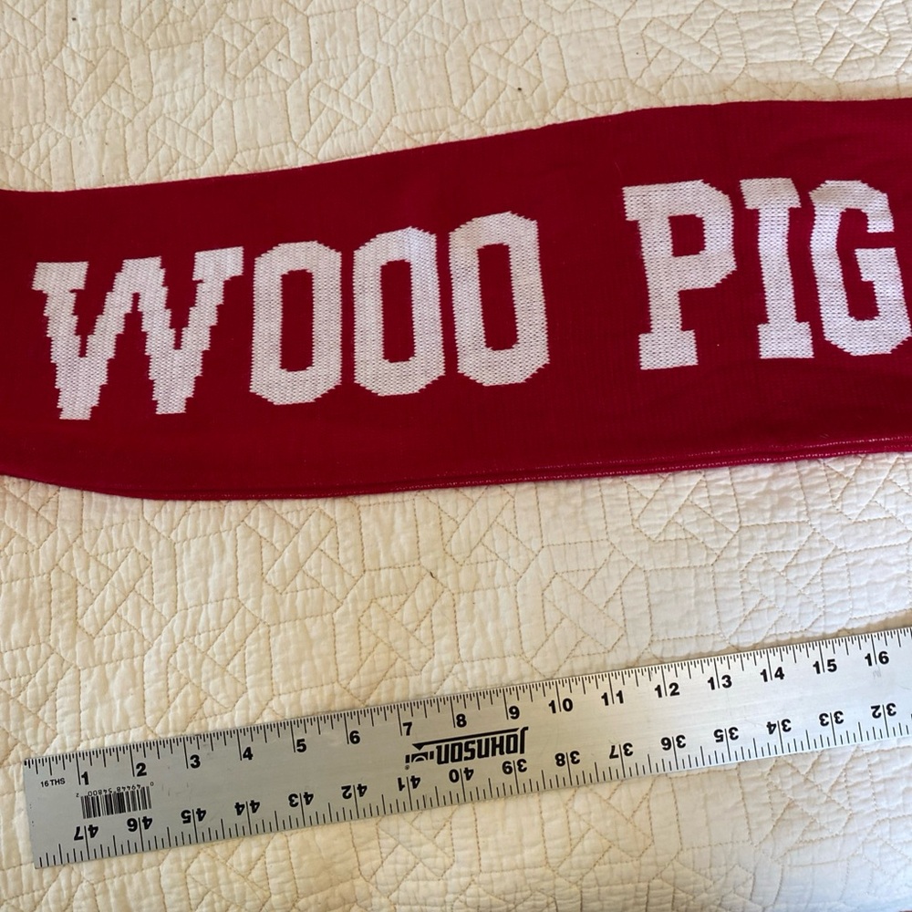 Red Razorback Soccer Scarf 1996-2016 - Picture 12 of 13